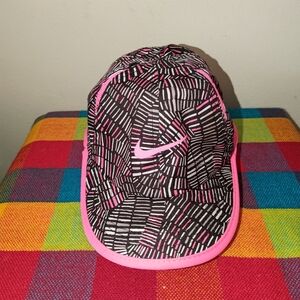 Nike Featherlight Dri Fit Toddler Pink Black Adjustable Hat Lightweight Casual